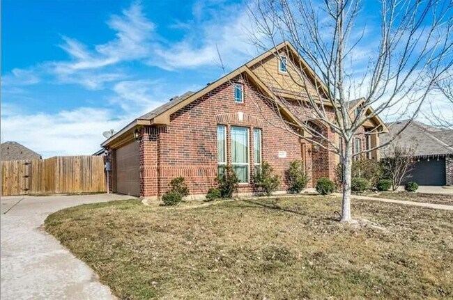 Building Photo - 6625 Thistle Wood Dr