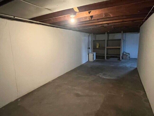 Building Photo - 9813 Lullaby Ln