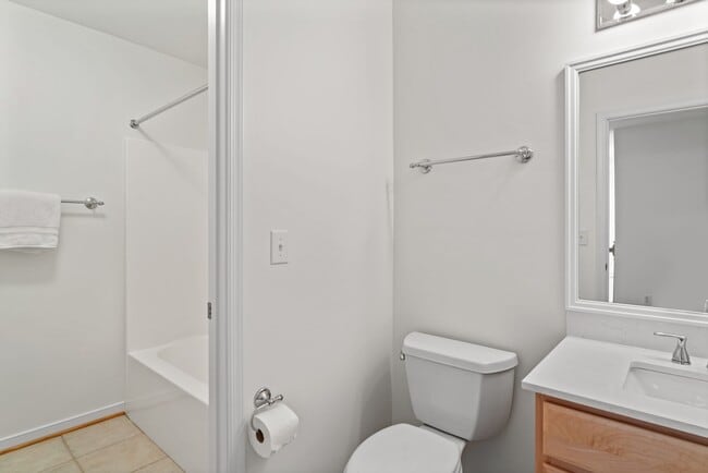 Building Photo - 4990 Lake Tree Ln