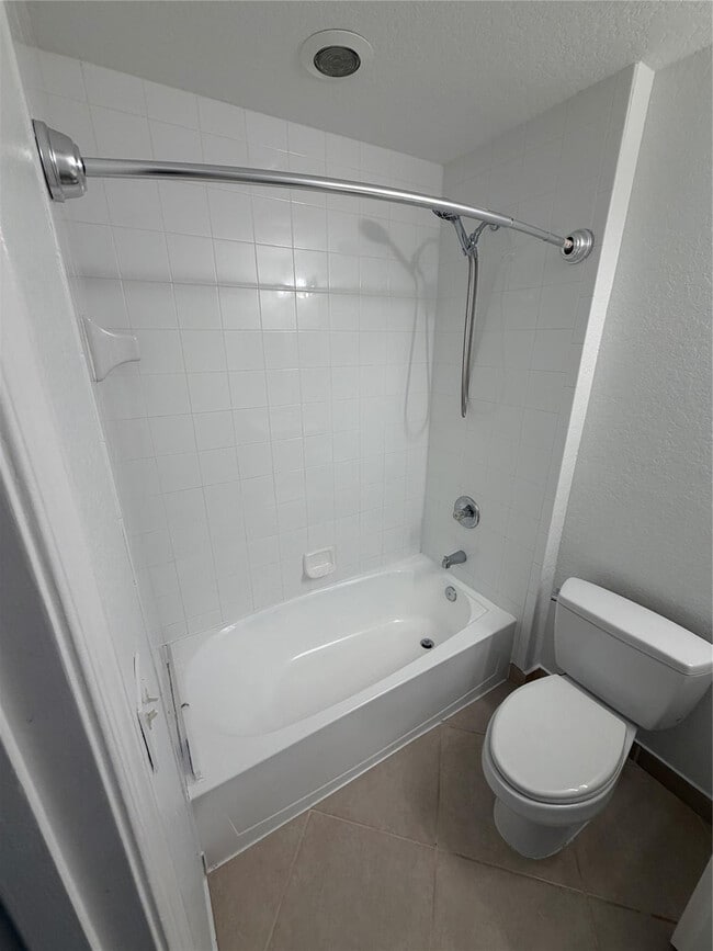 Building Photo - 3340 Palomino Dr