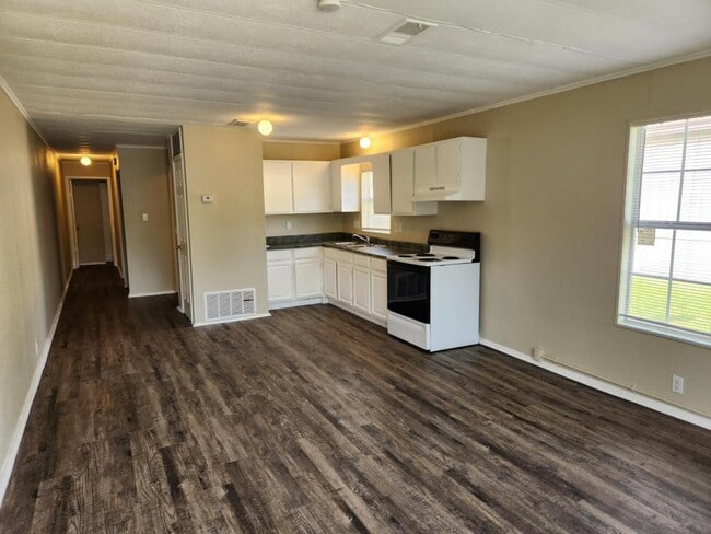Primary Photo - 1412 Avant Ave #2