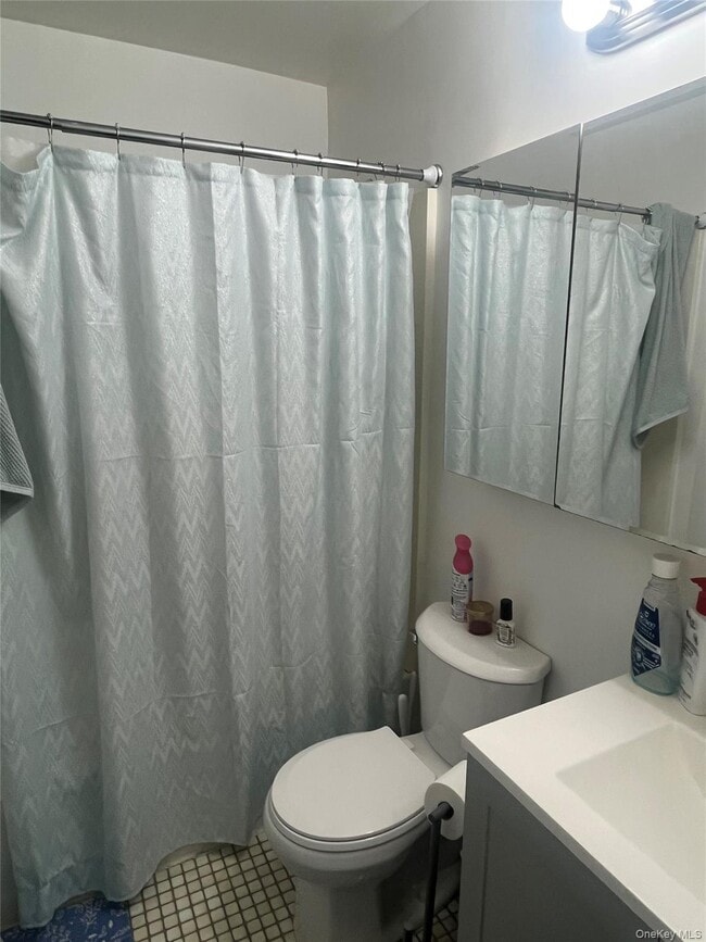 Building Photo - 22 Brittany Dr