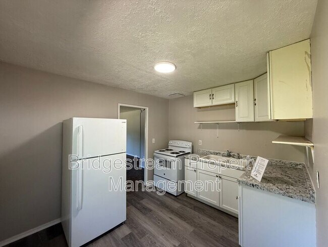 Building Photo - 1427 Stuben Dr
