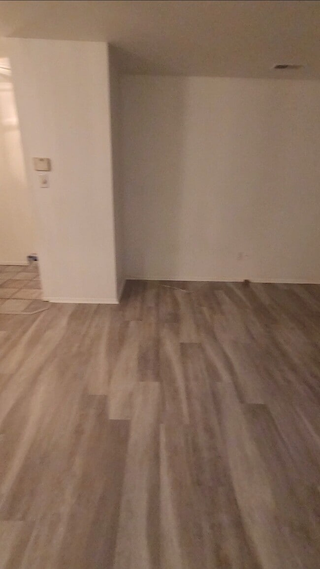 Building Photo - 1303 Morris Ct