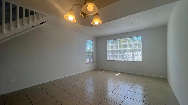 Building Photo - 735 SW 148th Ave