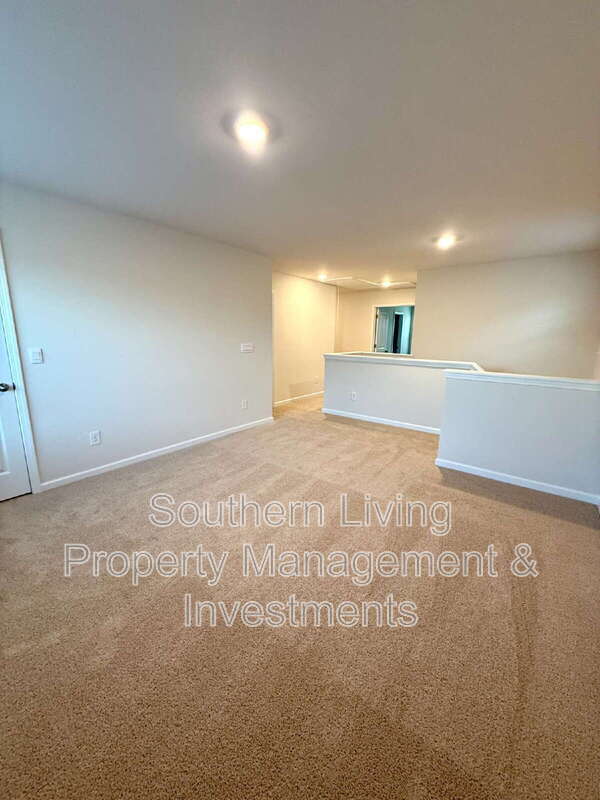 Building Photo - 1413 Secrest Cmns Dr