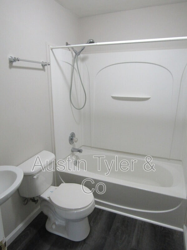 Building Photo - 2983B Smith St