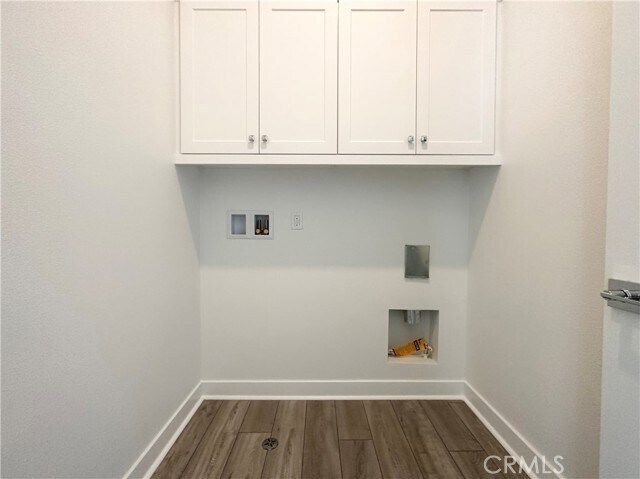 Building Photo - 322 Tank