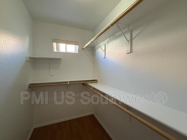 Building Photo - 1720 Central Ave