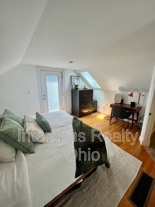 Building Photo - 3724 Stevens Pl