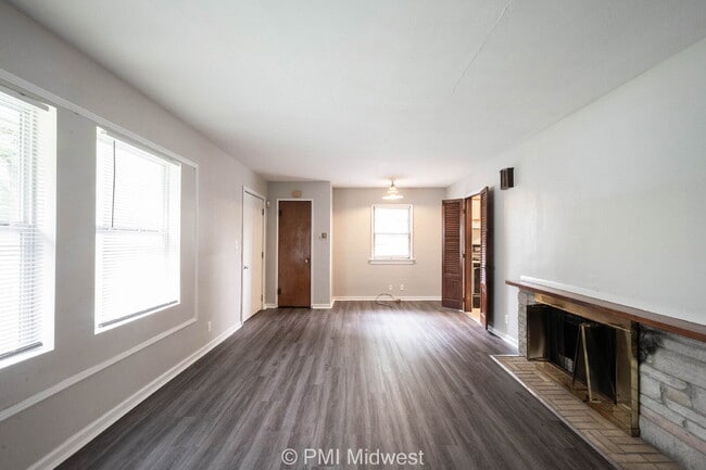 Building Photo - "Charming 3-Bedroom Home in Anderson, IN with Spacious 1136 Sq Ft Layout!"