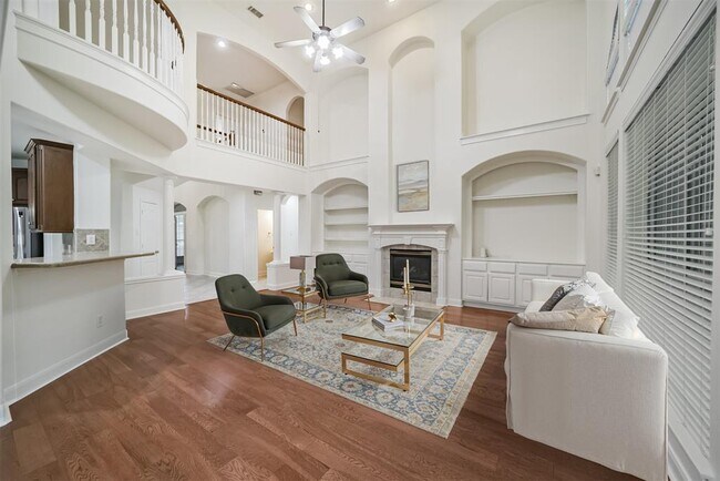 Building Photo - 14015 Falcon Heights Dr