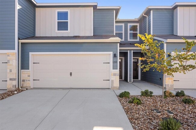 Building Photo - 12811 Village Spun Plz