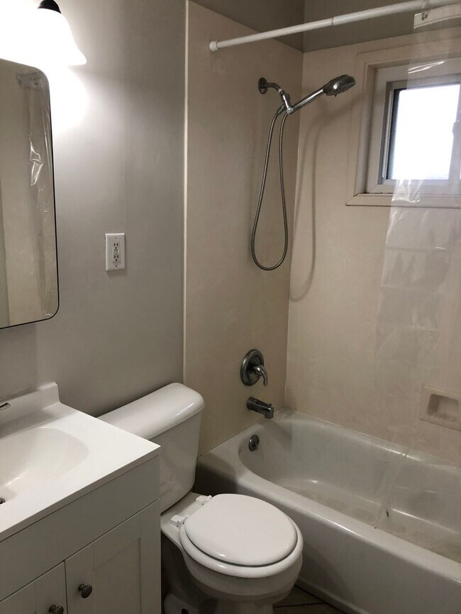 Building Photo - Single Family Home in the heart of Fern Creek