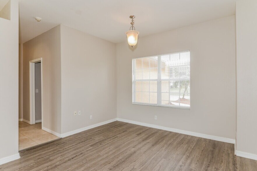 Building Photo - 3564 Brownwood Terrace