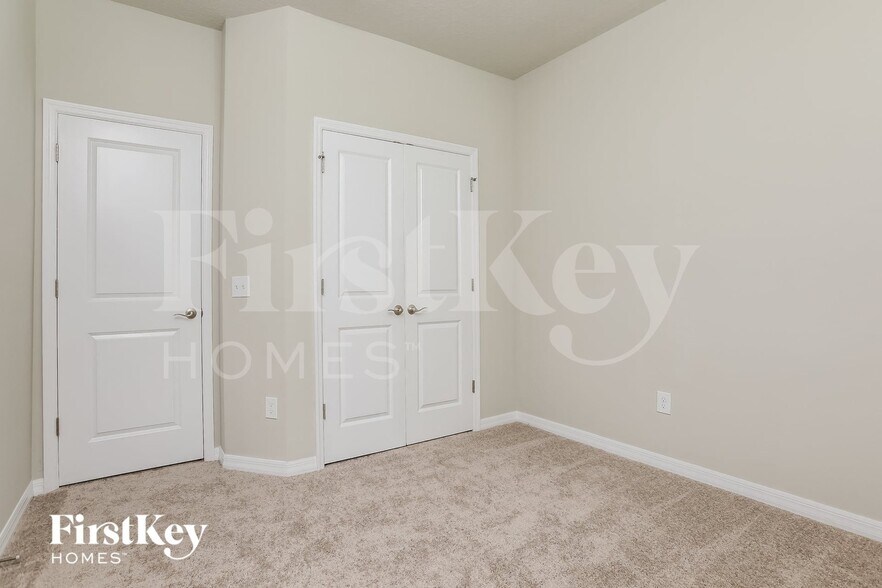 Building Photo - 2898 Gipper Cir