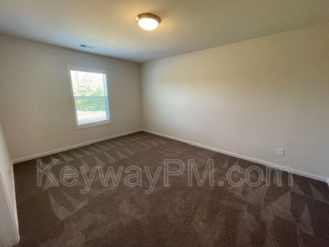 Building Photo - 6058 High Top Ln