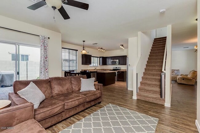 Building Photo - 7423 S 27th Way