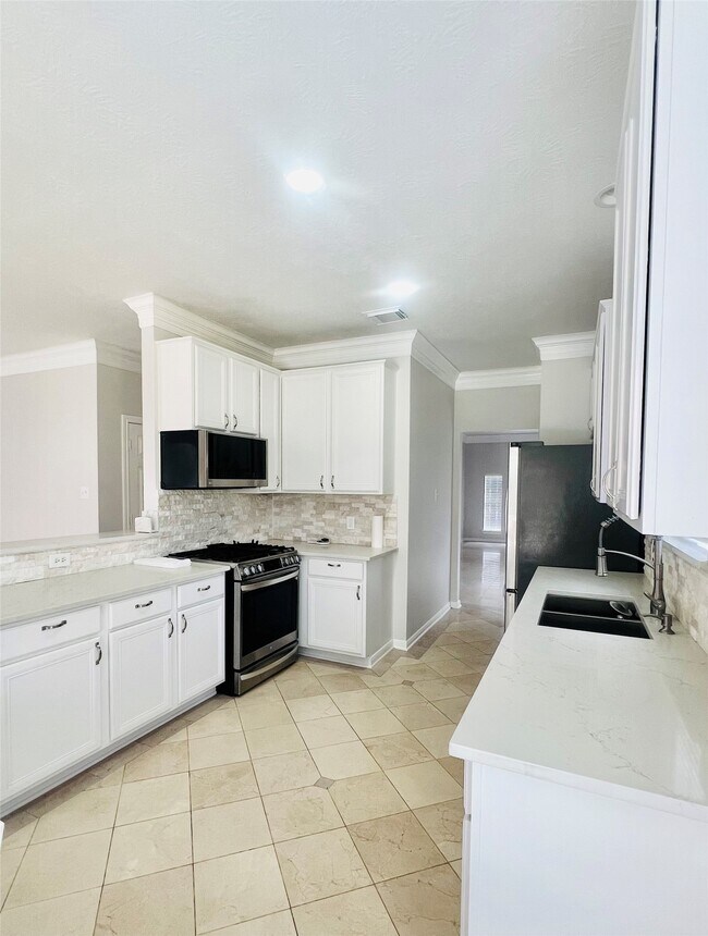 Building Photo - 8511 Nashwood Ct