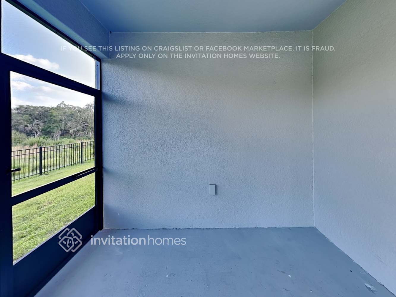 Building Photo - 14233 17 Ct E
