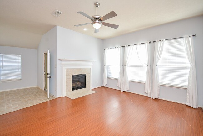 Building Photo - 3807 Belmont Turn