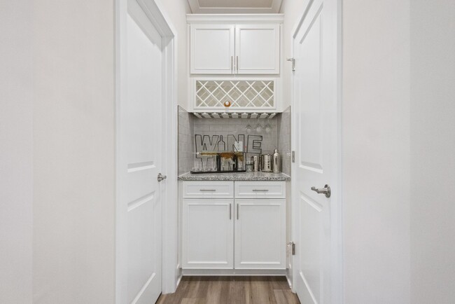 Building Photo - Spacious 3BR Townhome in Bryans Road