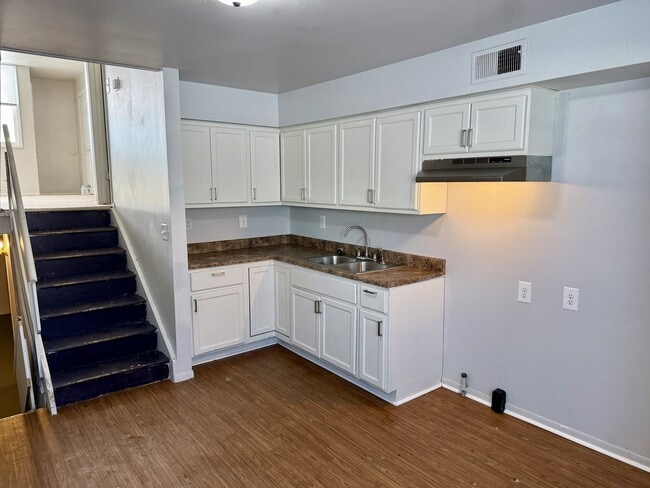 Building Photo - 8970 N 95th St