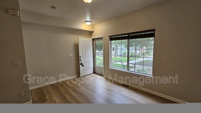 Building Photo - 3033 W 107th Pl