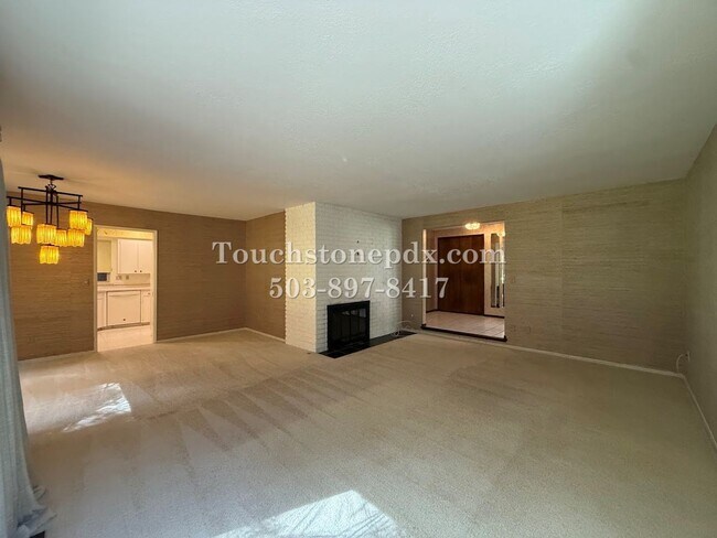 Building Photo - 13540 SW Hyland Park Ct