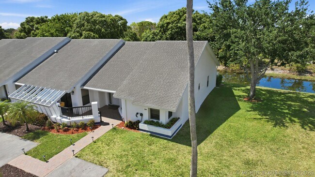 Building Photo - 10775 Waterberry Dr