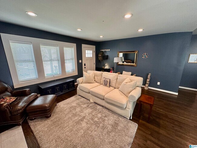 Building Photo - 5405 5th Ct S