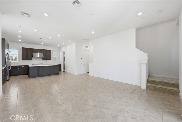 Building Photo - 158 Restore