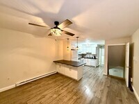 Building Photo - 133 Main St