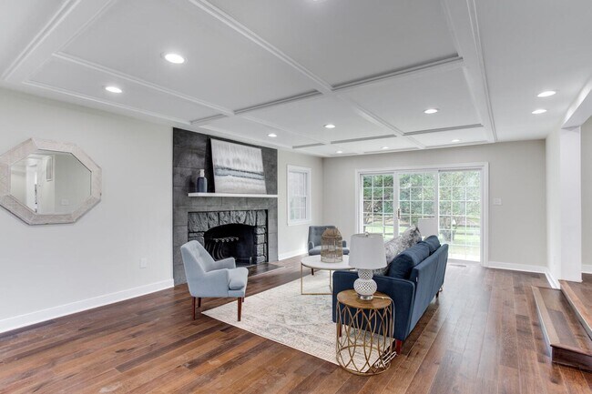 Building Photo - Fabulously Renovated 4 Bedroom, 3.5 Bathroom Home In Close in Potomac!!