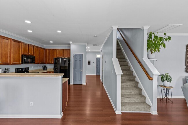 Building Photo - 4531 Dalbeth St