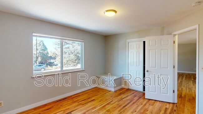 Building Photo - 1615 Shasta Dr