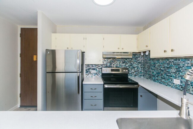 Building Photo - 98-410 Koauka Loop #14B