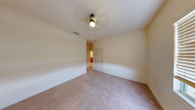 Building Photo - 4/3.5 TOWNHOME VILLA in Waterstone-Davenport