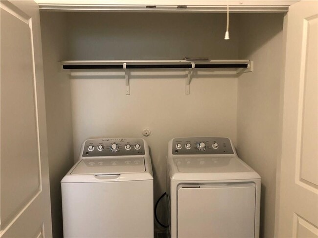 Building Photo - 171 Andross Ln