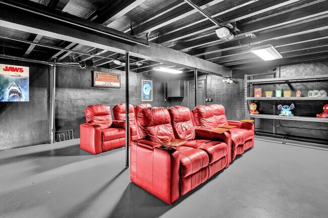 Building Photo - 3450 NE 19th Ave