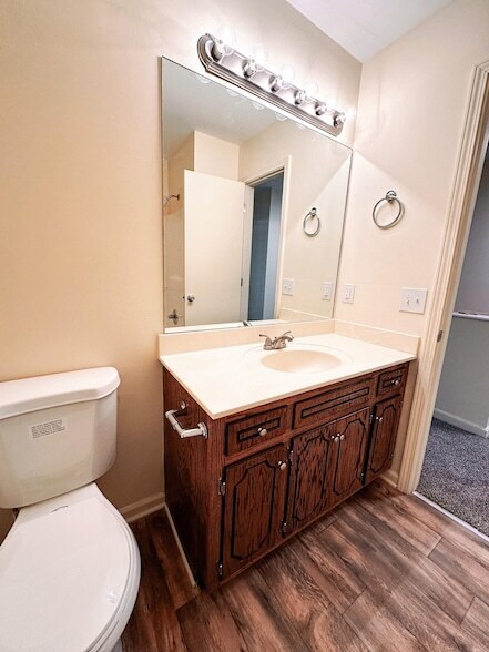 Building Photo - 108 Coyote Ct
