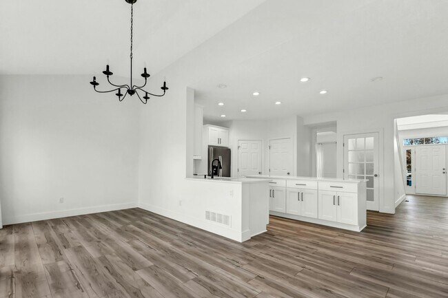 Building Photo - 6117 Antler Xing