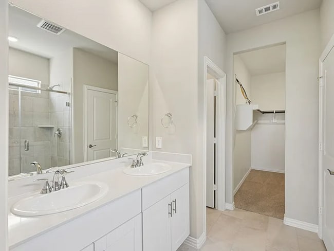 Building Photo - 709 Leavenworth Dr