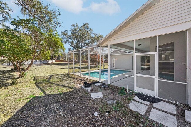Building Photo - 918 Academy Dr