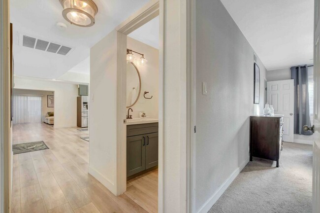 Building Photo - 2523 Palma Vista Ave