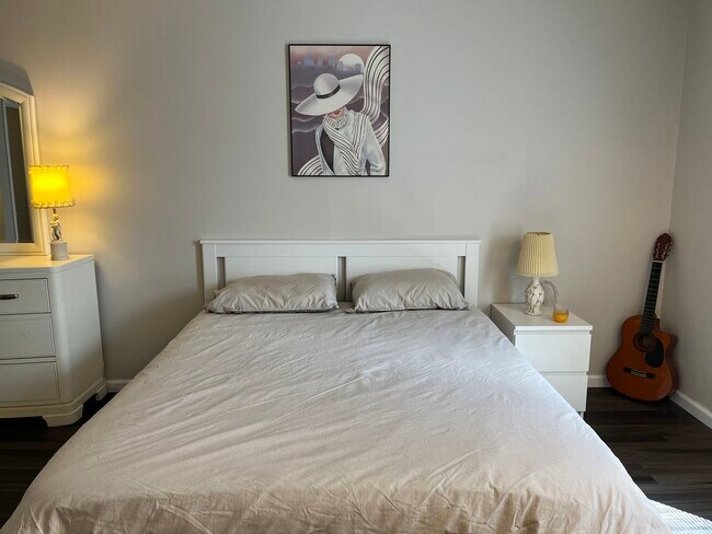 Building Photo - 5101 Carriage Way Dr