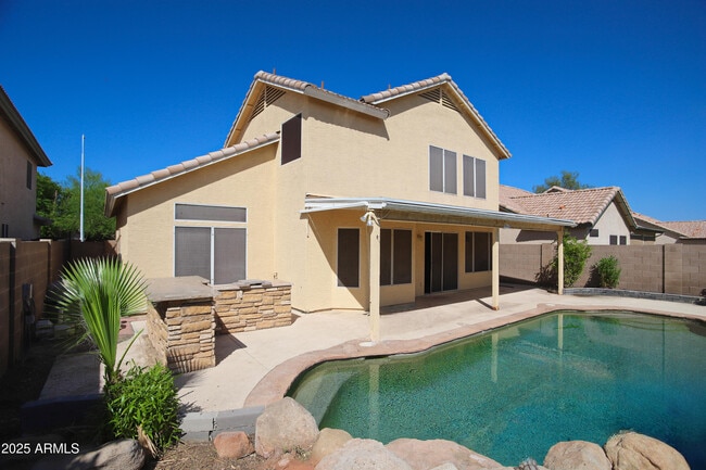 Building Photo - 842 N Naples Dr