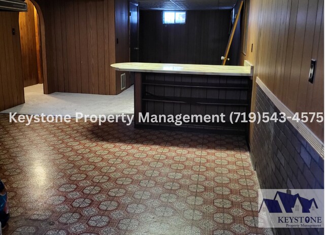 Building Photo - Sunset Park Rancher 3 Bedrooms/3 Bathrooms...