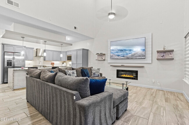Building Photo - 12308 Desert Heights Ct