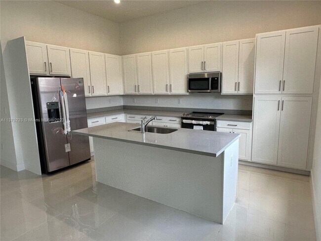 Building Photo - 14580 SW 22nd St